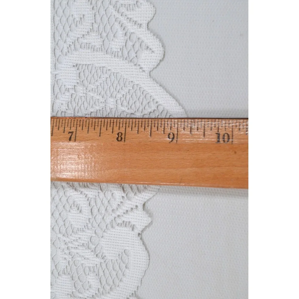 White Lace Table Runner With Pink Flowers Classic 88